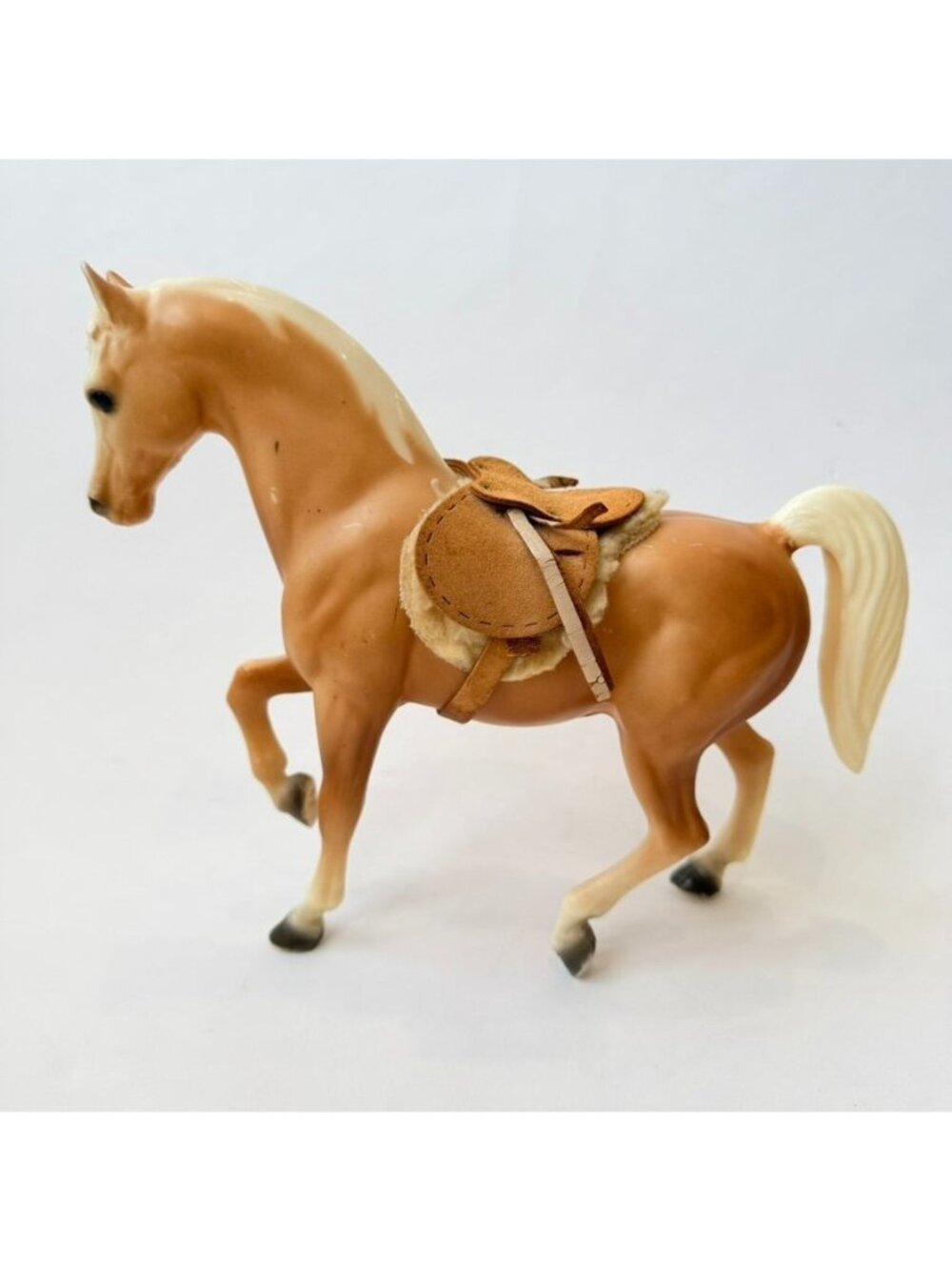 Vintage Breyer Palomino Horse Figurine With Saddle Toy Model Collectible